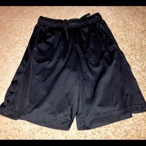 Boys shorts.                                    10